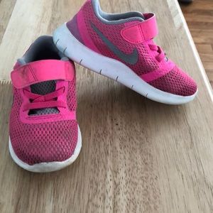Nike free toddler girl shoes